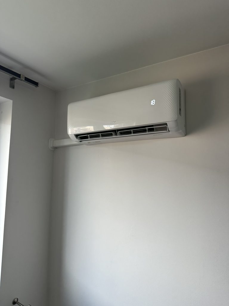 Montaż klimatyzacji AUX w bloku